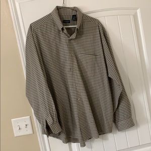 Men’s Large Van Heusen Button-down dress shirt